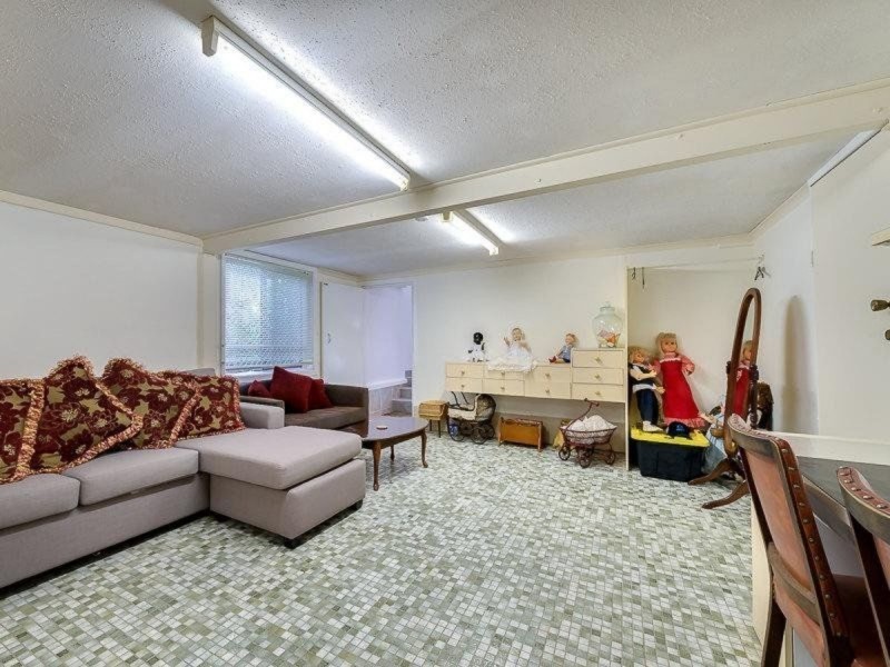 22 Geoffrey Avenue, Southport QLD 4215