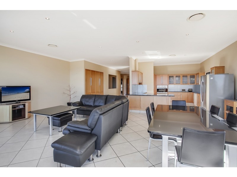 19 Marriott Way, Highland Park QLD 4211