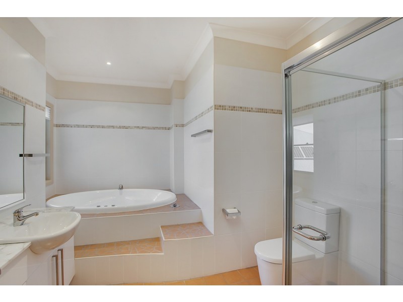 19 Marriott Way, Highland Park QLD 4211