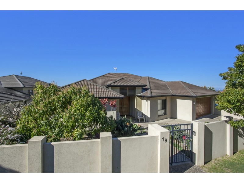 19 Marriott Way, Highland Park QLD 4211