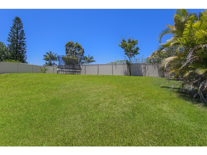 1 Sevenoaks Court, Worongary QLD 4213
