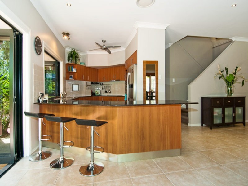 14 Fitzalan Circuit, Arundel QLD 4214