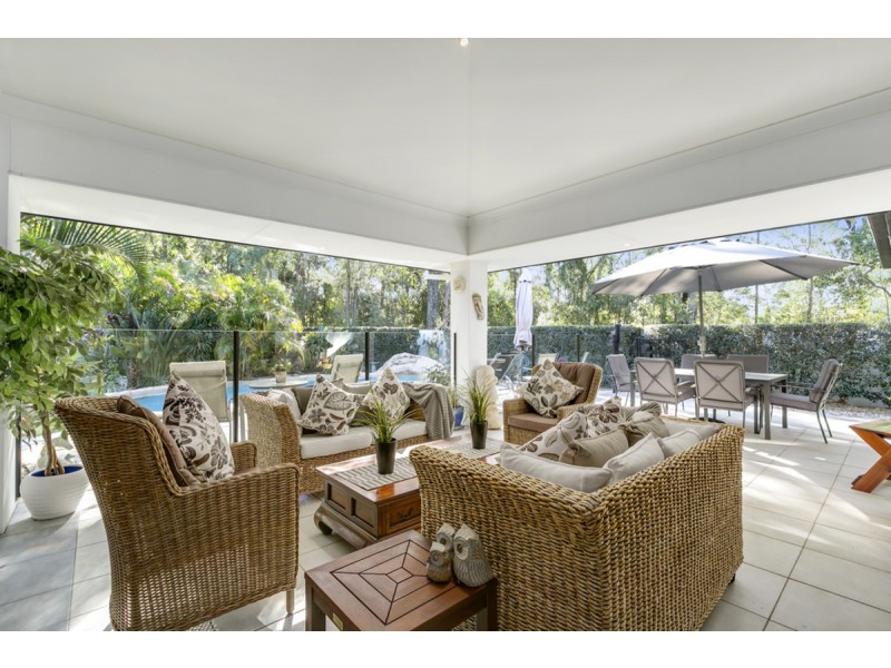 18 Greenbank Circuit, Carrara QLD 4211