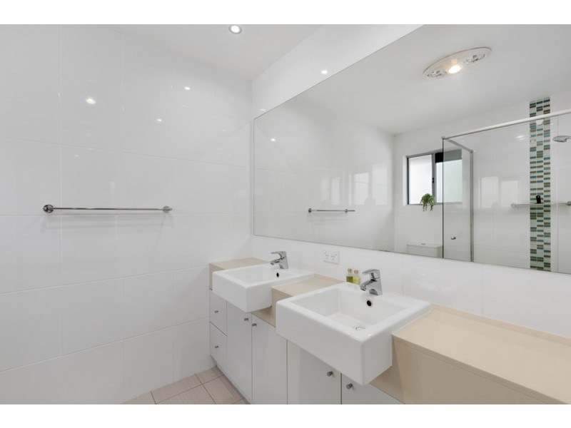 18/1 Boulton Drive, Nerang QLD 4211