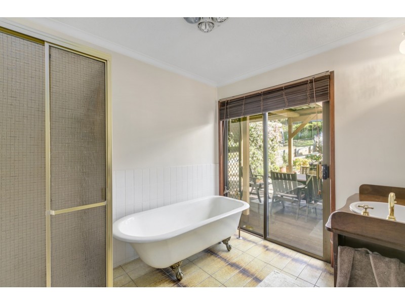 20-22 Bibaringa Close, Beechmont QLD 4211