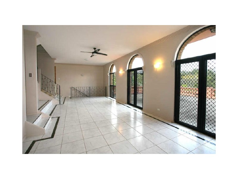 391 San Fernando Drive, Worongary QLD 4213