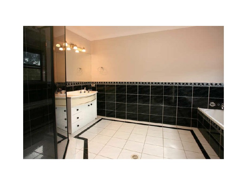 391 San Fernando Drive, Worongary QLD 4213