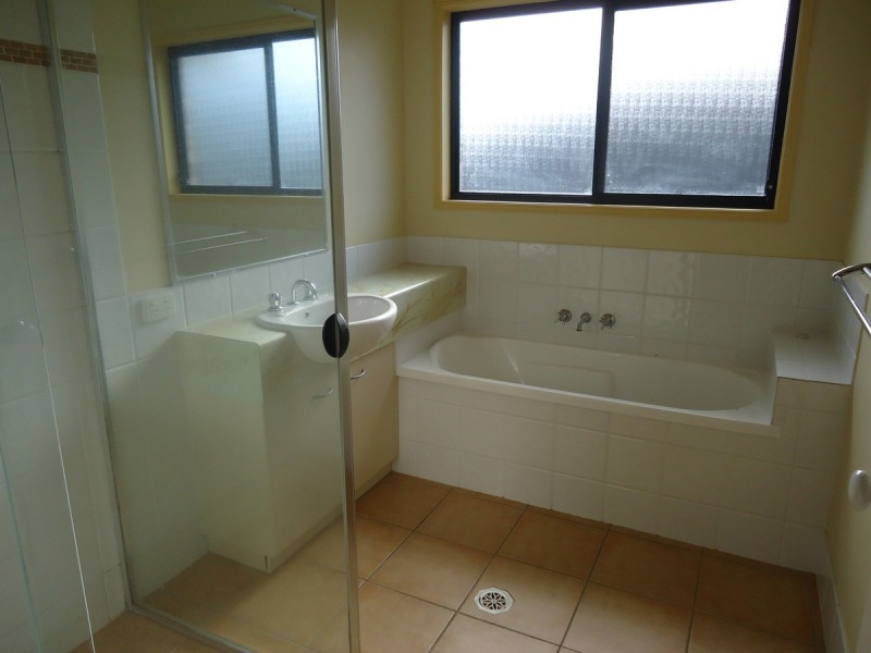 8 Bluetail Crescent, Upper Coomera QLD 4209