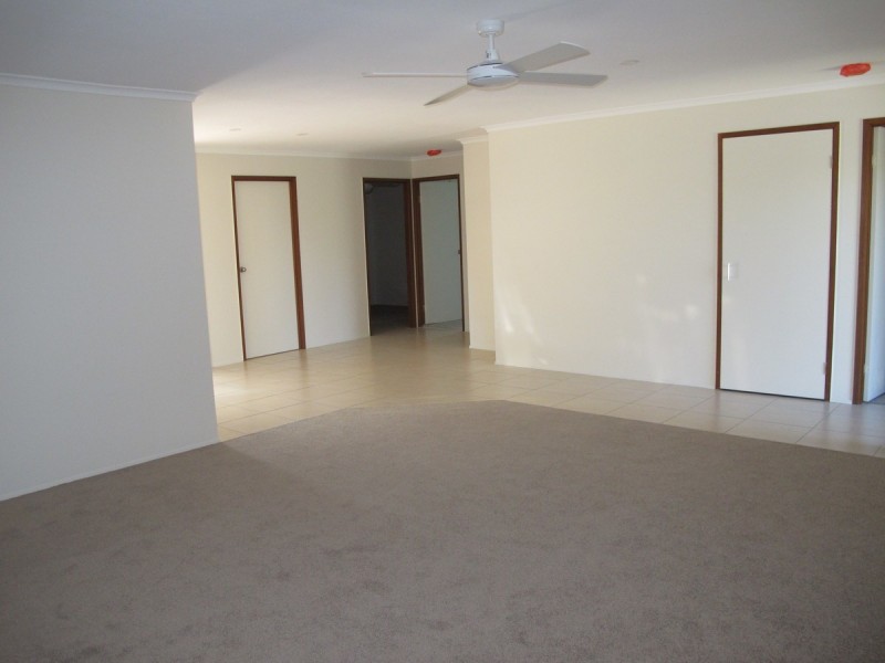 19 Cambridge Street, Carrara QLD 4211