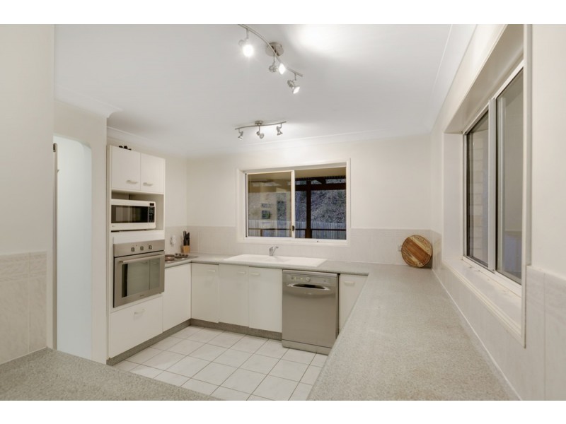 2A Lauder Court, Highland Park QLD 4211