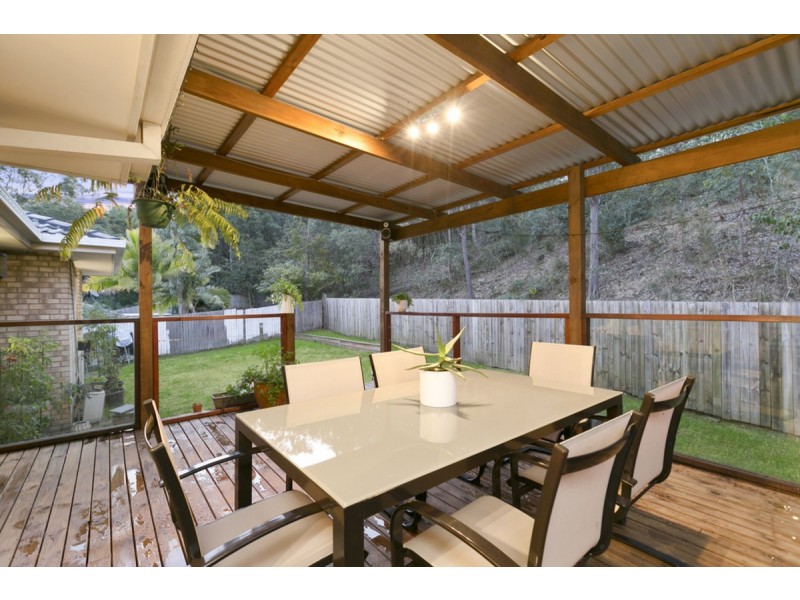 2A Lauder Court, Highland Park QLD 4211