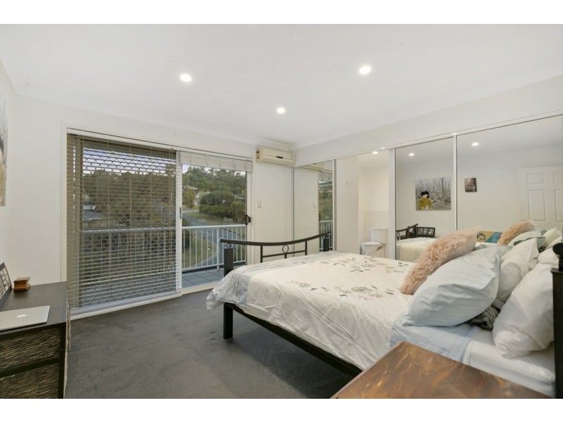 2A Lauder Court, Highland Park QLD 4211