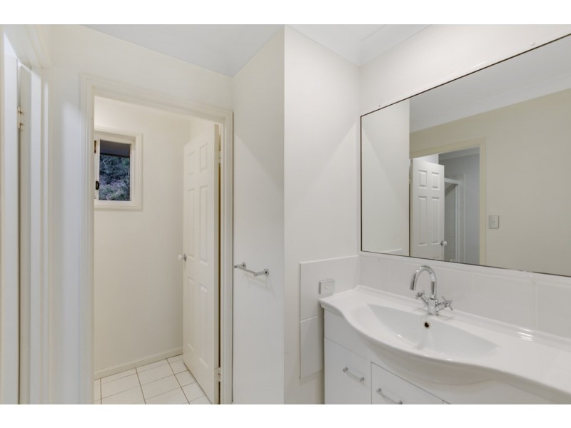 2A Lauder Court, Highland Park QLD 4211