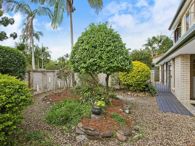 25 Bartlett Avenue, Nerang QLD 4211