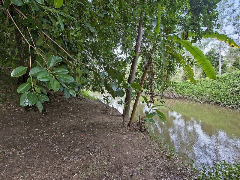 25 Bartlett Avenue, Nerang QLD 4211