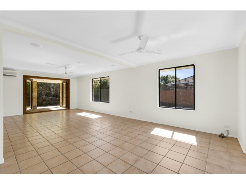 27 Shenton Way, Nerang QLD 4211