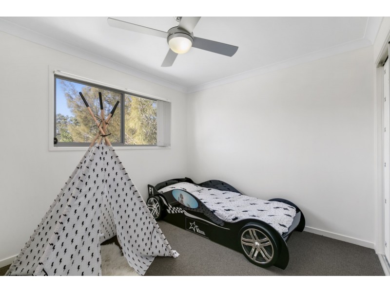 2/2 Chantrill Avenue, Nerang QLD 4211