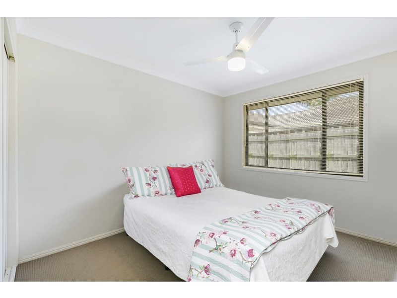 93 Crestwood Drive, Molendinar QLD 4214