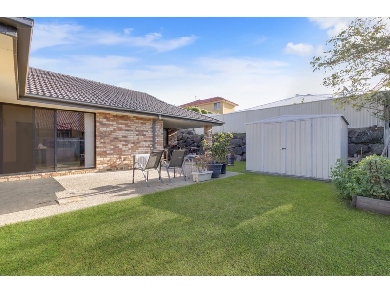 93 Crestwood Drive, Molendinar QLD 4214