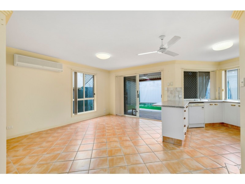 2/28 Aberdeen Court, Highland Park QLD 4211