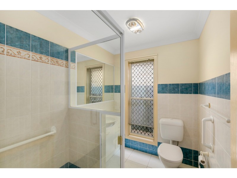 2/28 Aberdeen Court, Highland Park QLD 4211