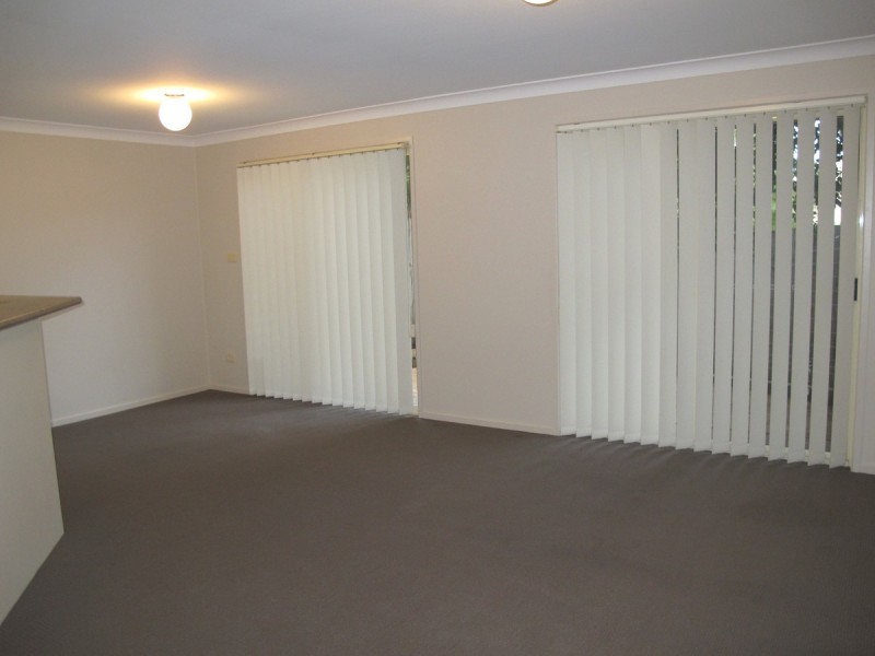 2/4 Bushmead Street, Nerang QLD 4211