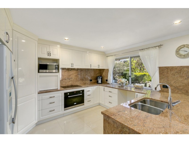 5 Tristania Way, Highland Park QLD 4211