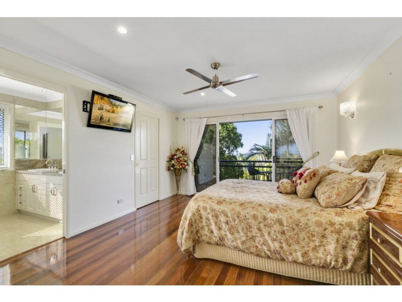 5 Tristania Way, Highland Park QLD 4211