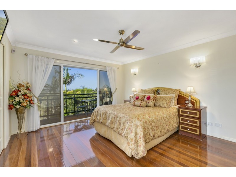 5 Tristania Way, Highland Park QLD 4211