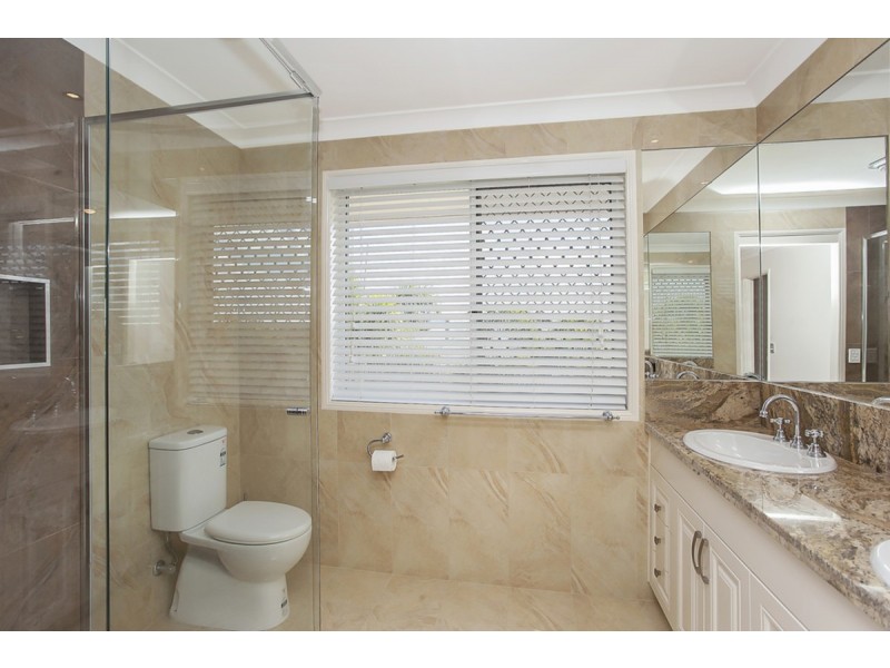 5 Tristania Way, Highland Park QLD 4211