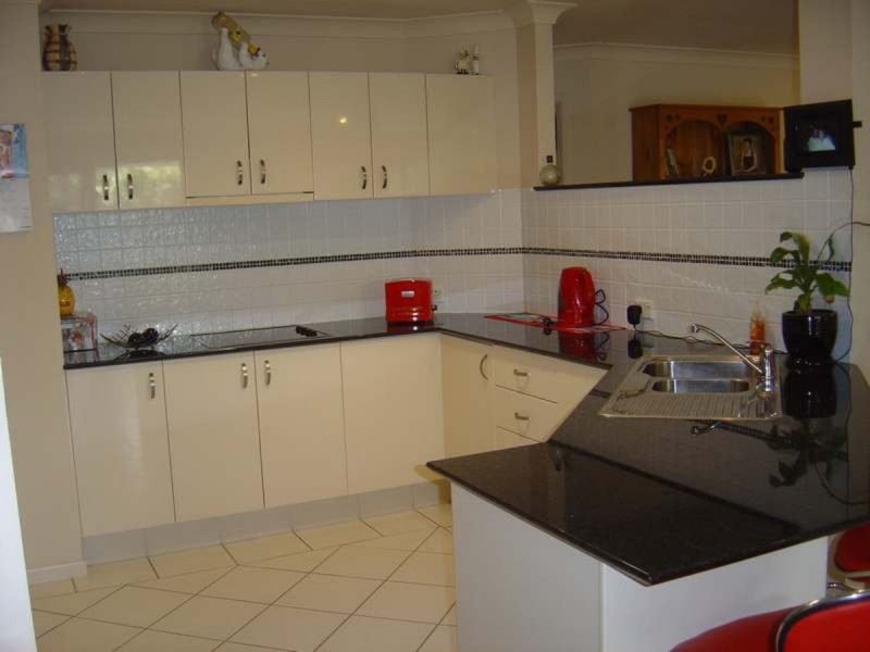 10 Rhiannon Drive, Ashmore QLD 4214