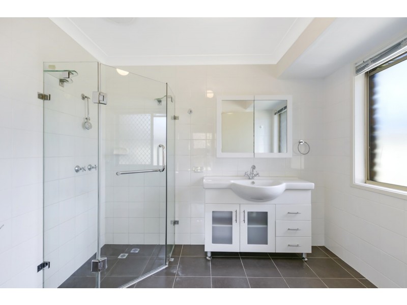 41 Marble Drive, Carrara QLD 4211