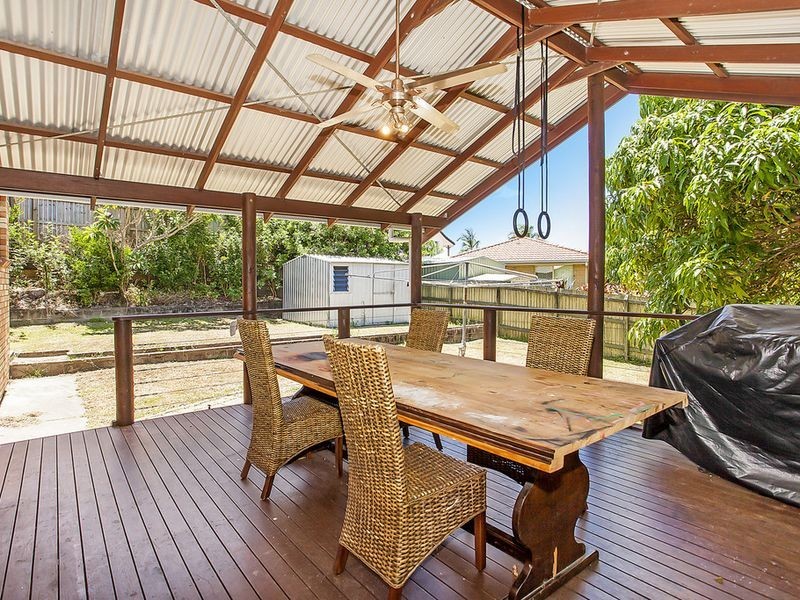 169 Alexander Drive, Highland Park QLD 4211