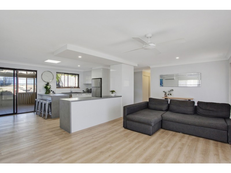 13 Winani Drive, Ashmore QLD 4214