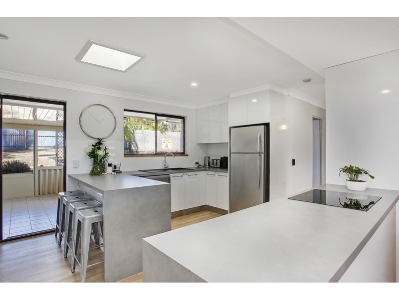 13 Winani Drive, Ashmore QLD 4214