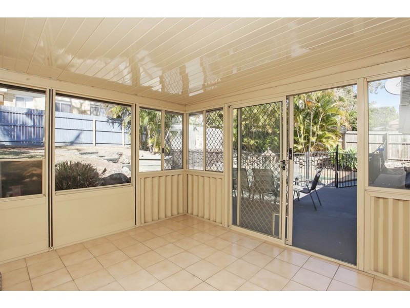 13 Winani Drive, Ashmore QLD 4214