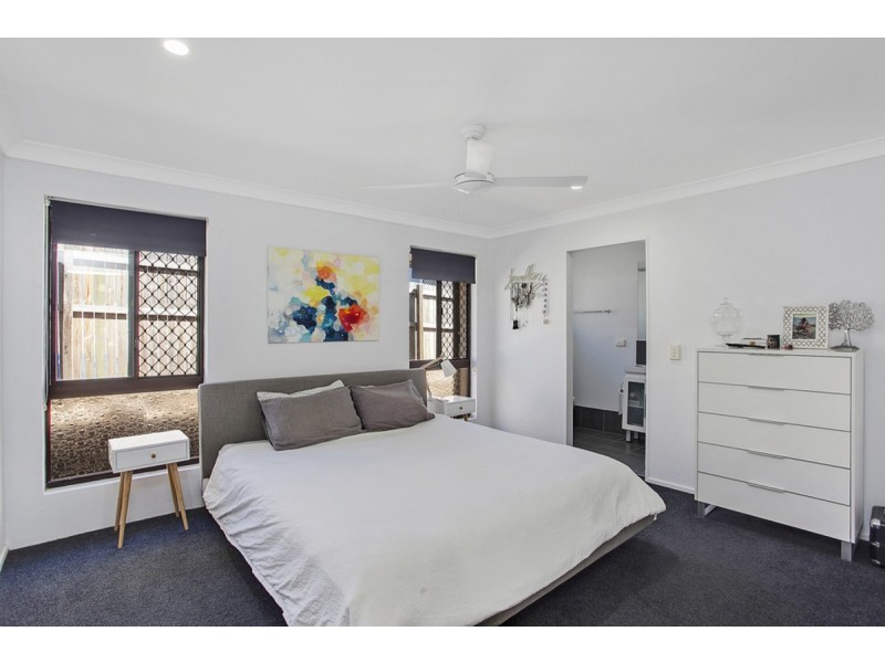 13 Winani Drive, Ashmore QLD 4214