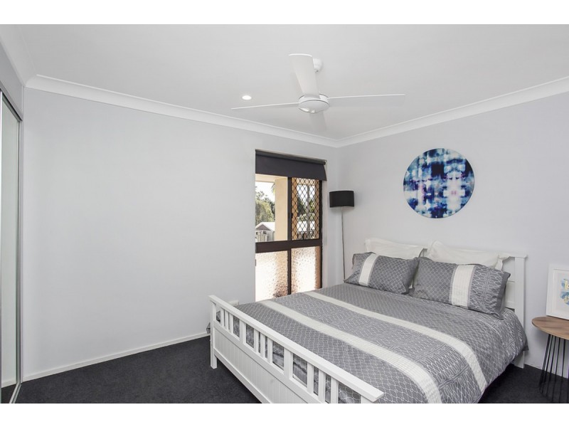 13 Winani Drive, Ashmore QLD 4214