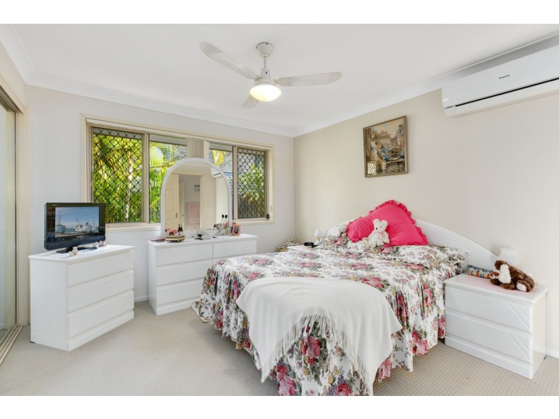 13/2 Weedons Road, Nerang QLD 4211