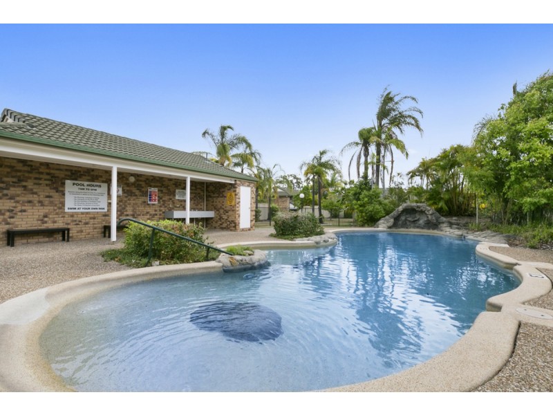 13/2 Weedons Road, Nerang QLD 4211