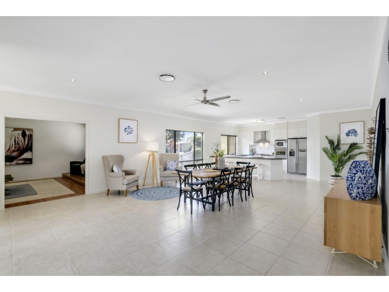 4 Kerrigan Court, Mudgeeraba QLD 4213