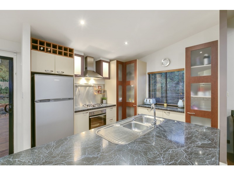 16 Clipperton Chase, Pacific Pines QLD 4211