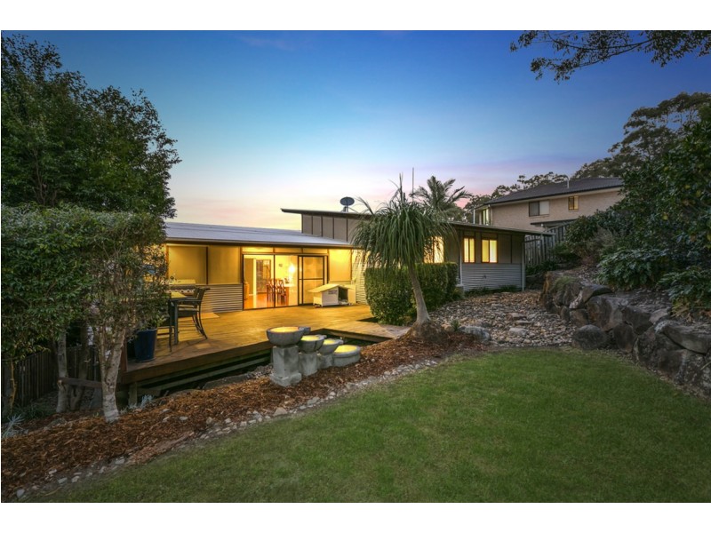 16 Clipperton Chase, Pacific Pines QLD 4211