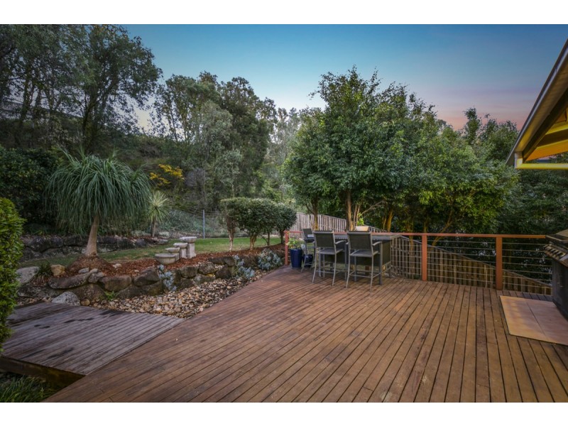 16 Clipperton Chase, Pacific Pines QLD 4211