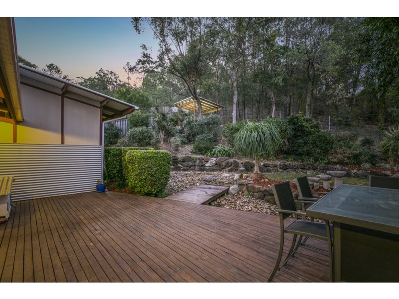 16 Clipperton Chase, Pacific Pines QLD 4211