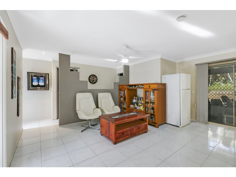 8 Essex Court, Nerang QLD 4211