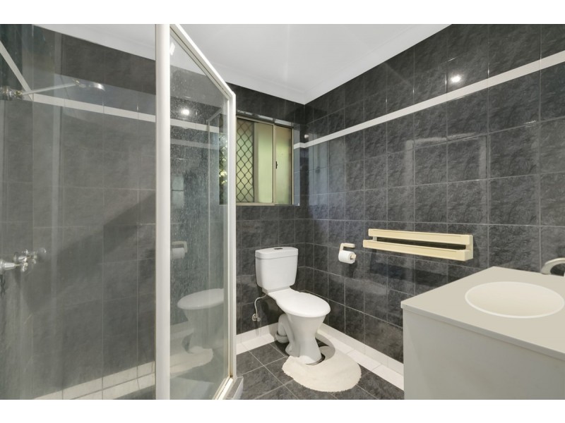 8 Essex Court, Nerang QLD 4211