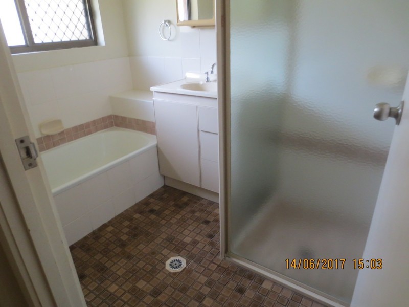 37 Plateau Crescent, Carrara QLD 4211