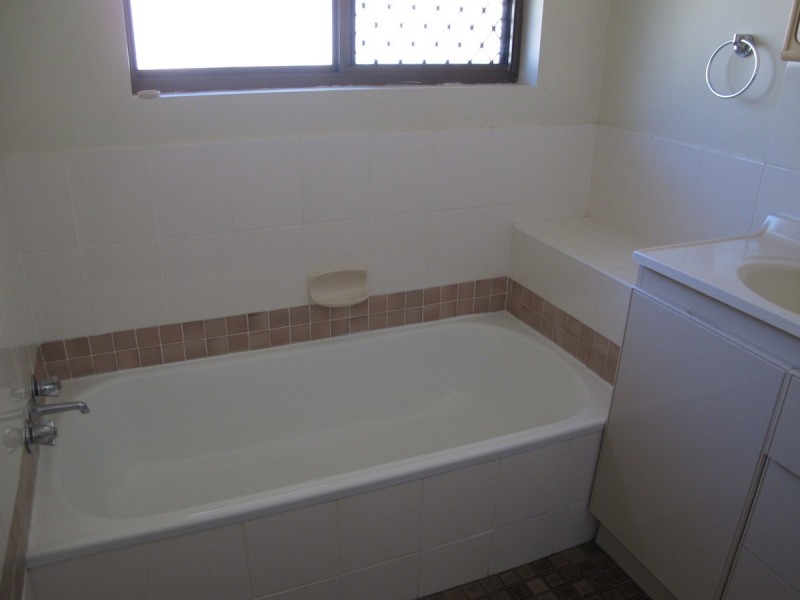 37 Plateau Crescent, Carrara QLD 4211