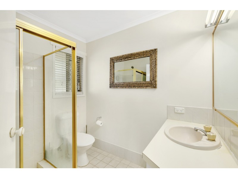 8 Millswyn Court, Carrara QLD 4211